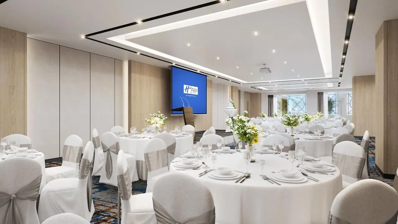 Holiday Inn Express & Suites Singapore Novena, An Ihg Hotel 4*,  Singapore